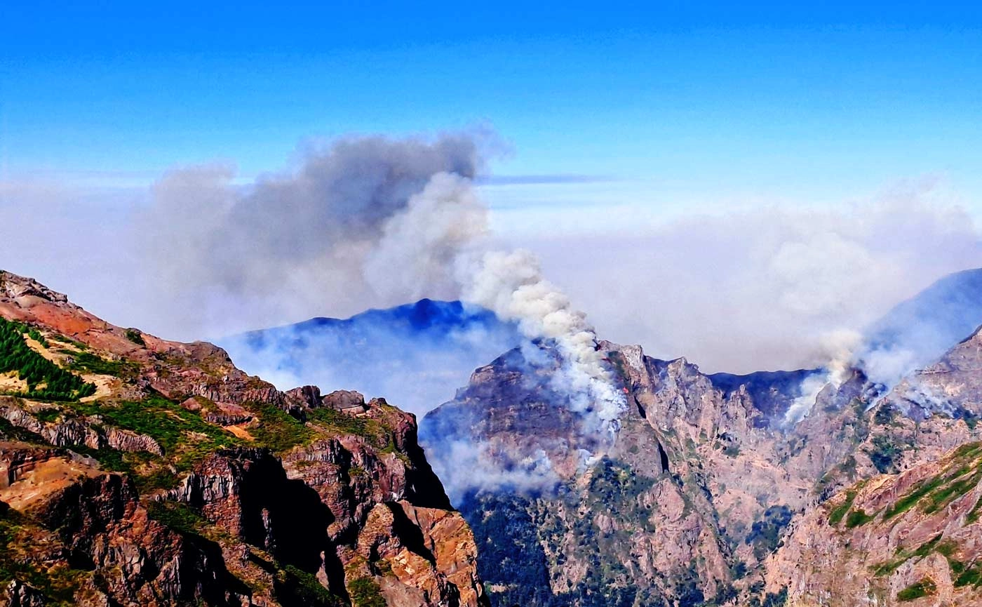 Curral Das Freiras Surrounded By Flames, 50 People Evacuated